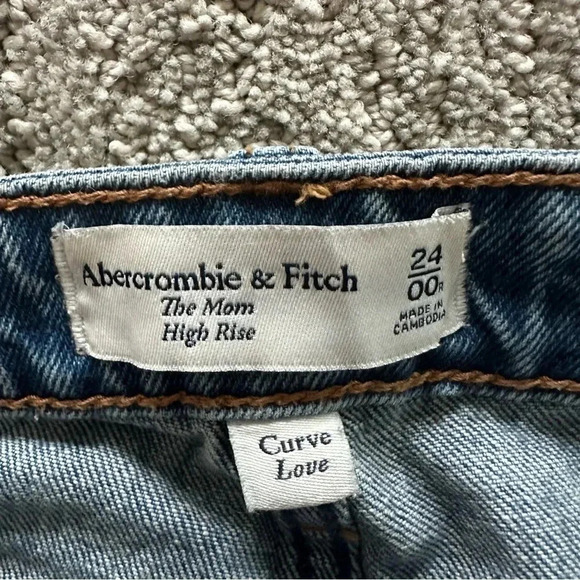 Abercrombie & Fitch Curve Love Mom High Rise Distressed Jeans 24/00 Regular - Picture 6 of 9